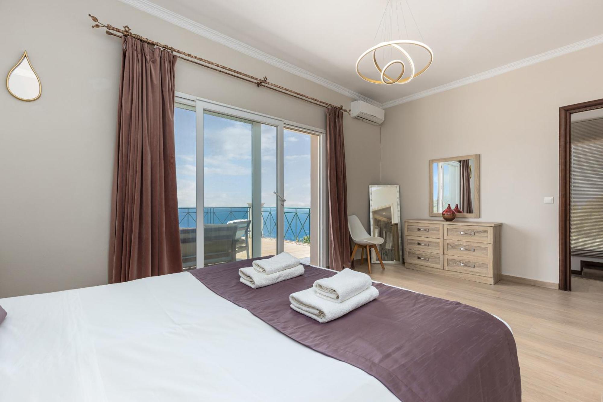 Villa Vardia-Amazing Seaviews With Heated Pool Sinarádes 외부 사진